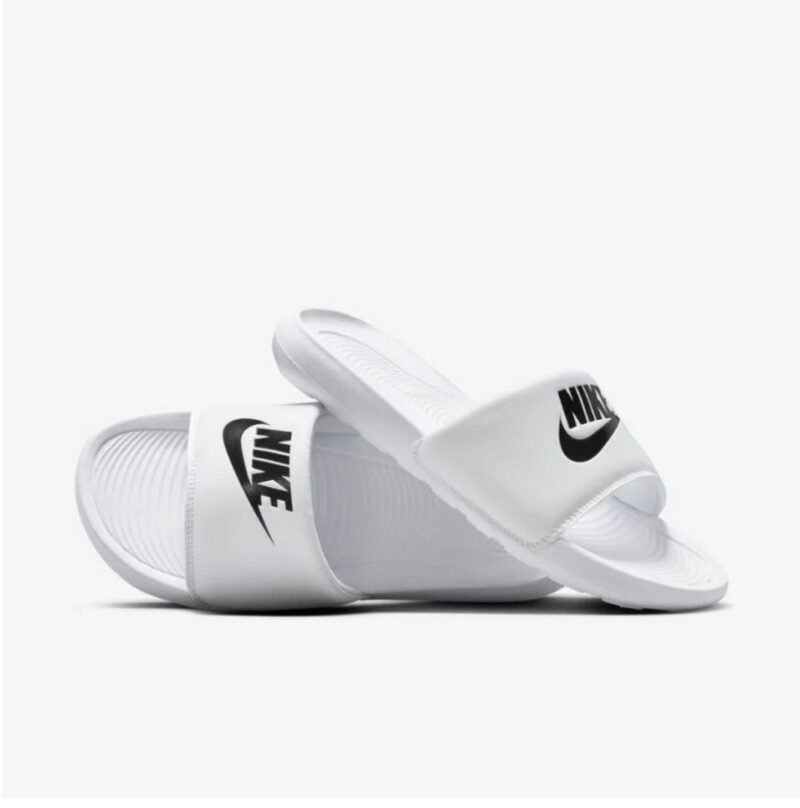 W NIKE VICTORI ONE SLIDE